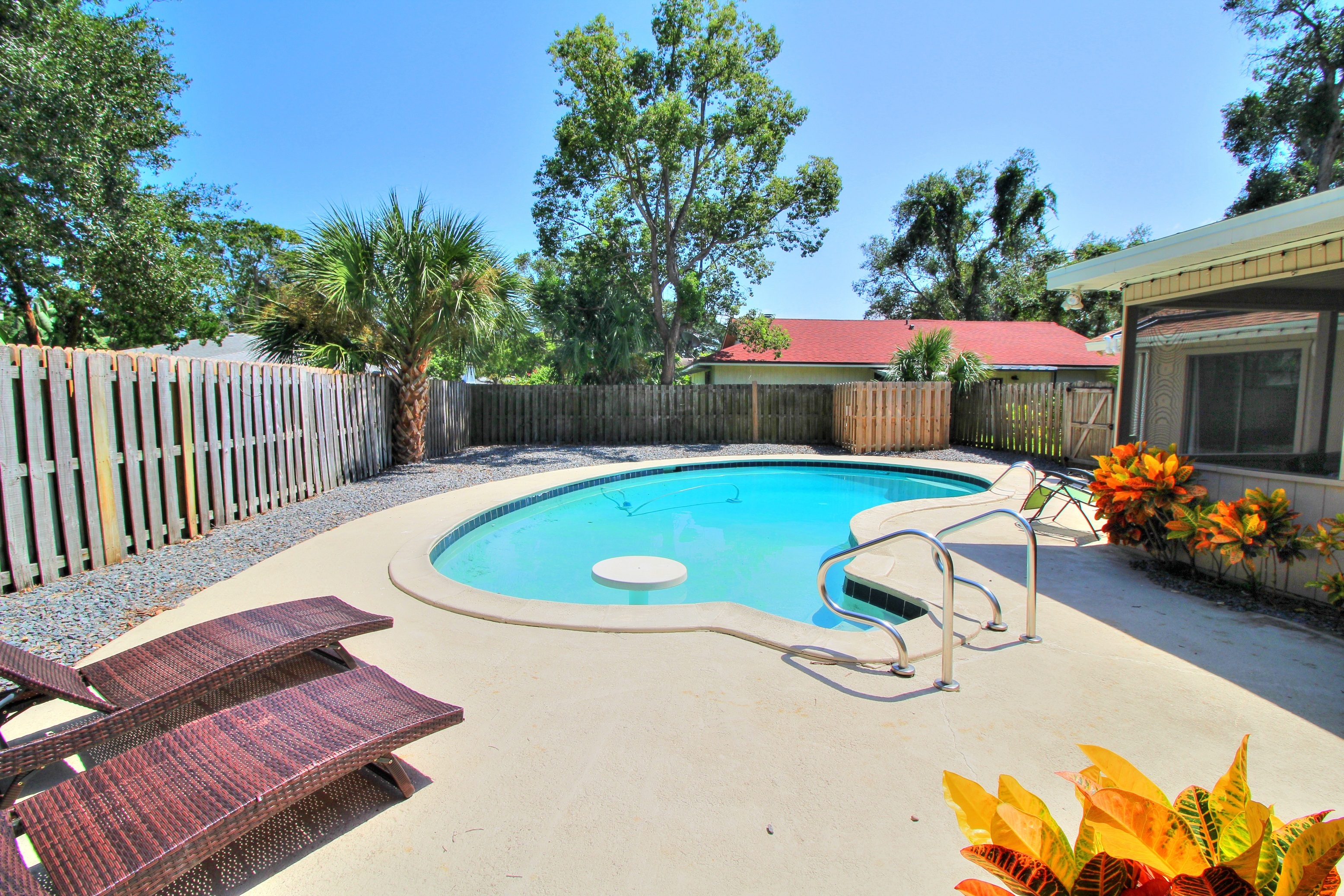 Sale Pending Ormond Beach FL One Level Pool Home with
